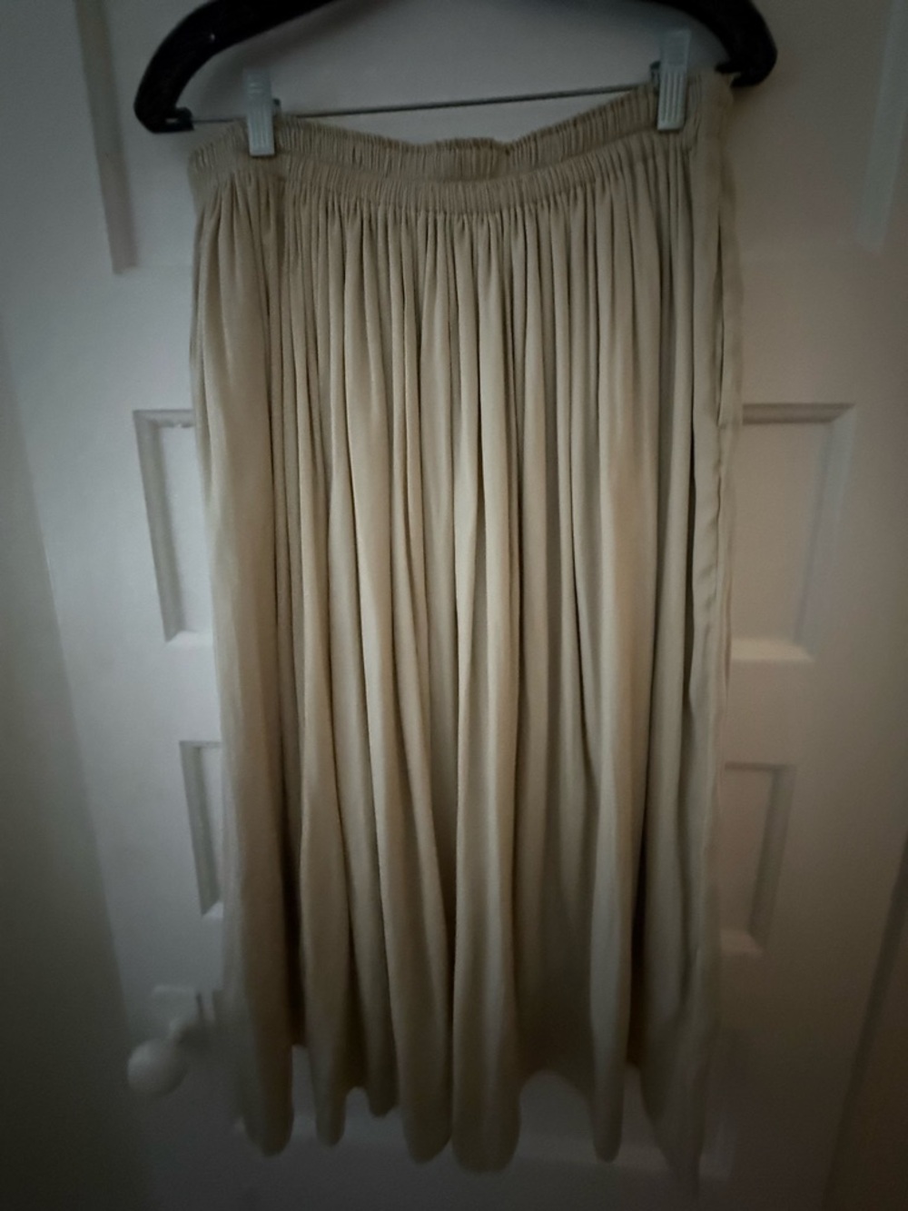 Uniqlo pleated maxi skirt, crepe, lined